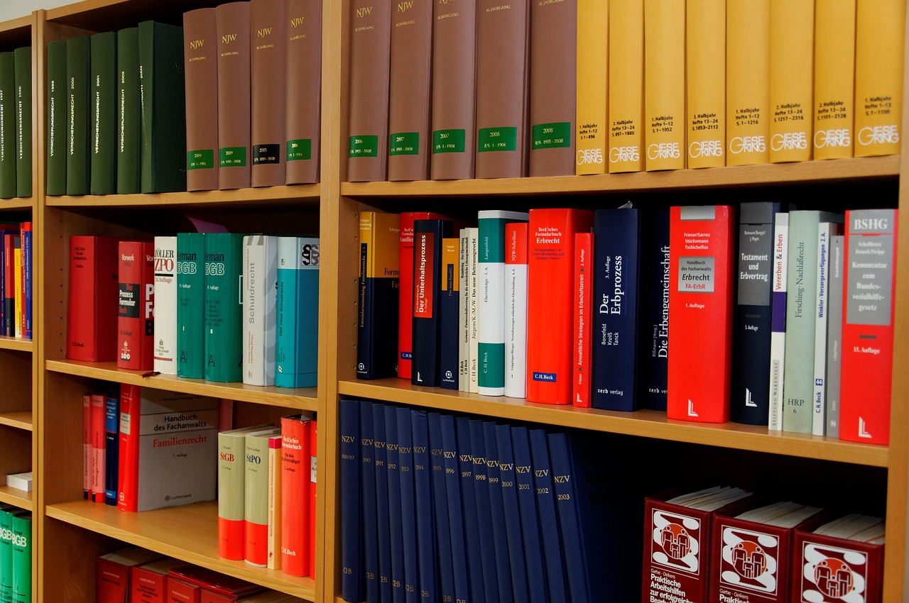 découvrez le droit de l'environnement : principes, législations et enjeux actuels pour la protection de la nature et la gestion durable des ressources naturelles. idéal pour comprendre l'impact des lois environnementales.