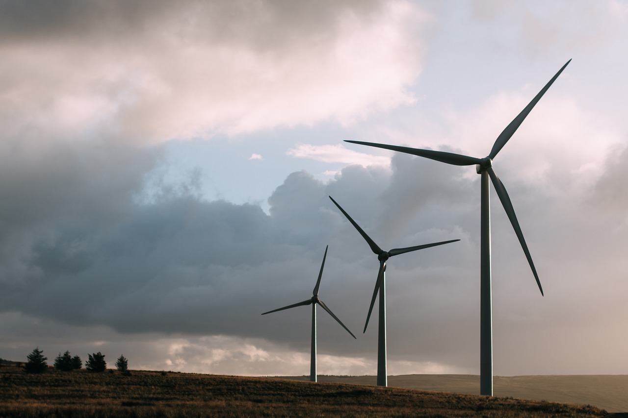 découvrez les avantages des énergies renouvelables, sources d'énergie durables et respectueuses de l'environnement pour un avenir plus propre et responsable.