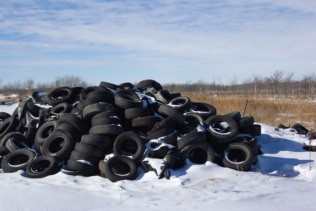 suspension des décharges de déchets : enjeux, impacts environnementaux et solutions pour une gestion durable des déchets.