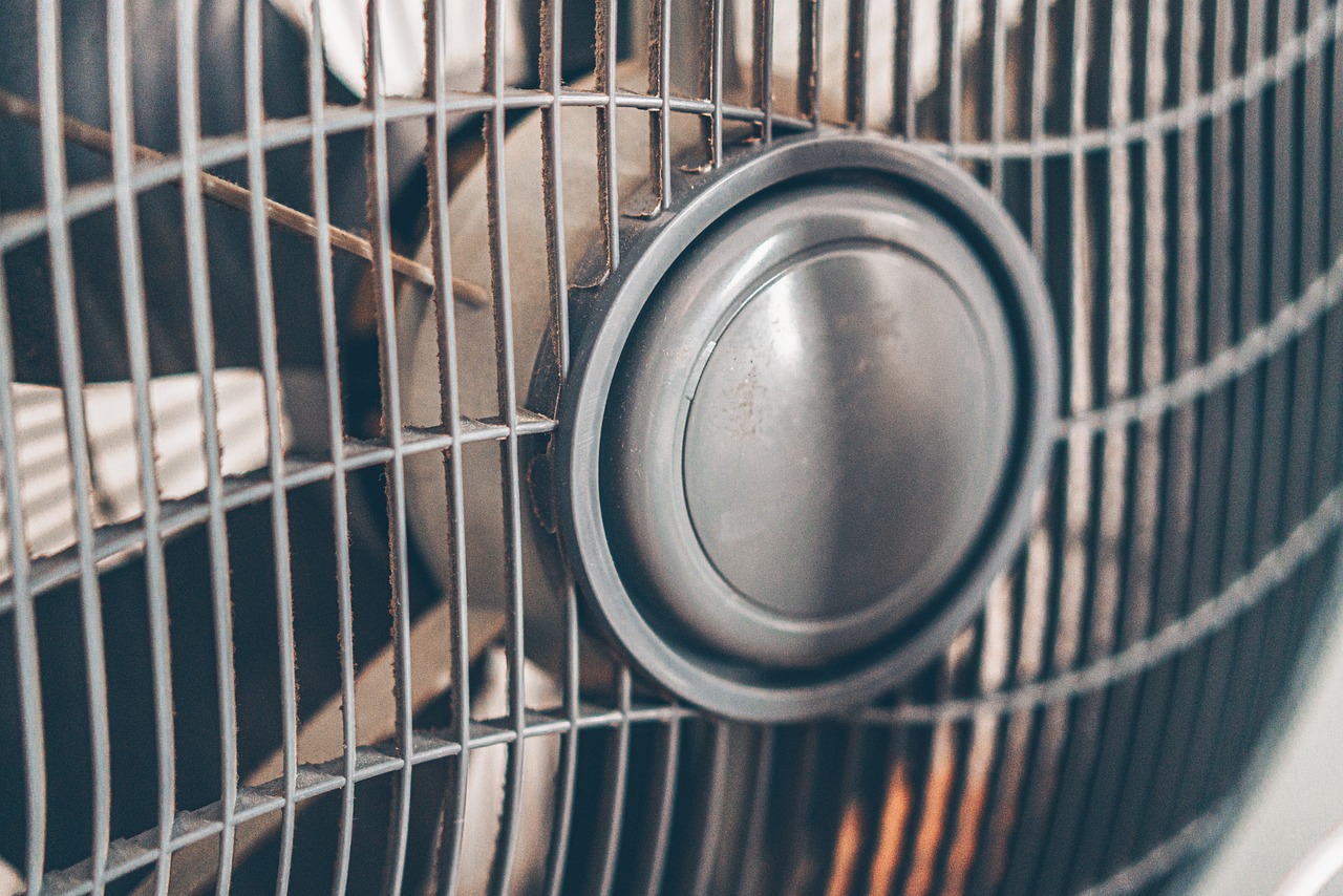 découvrez tout sur les ventilateurs : types, utilisations et avantages pour un confort optimal chez vous ou au bureau.