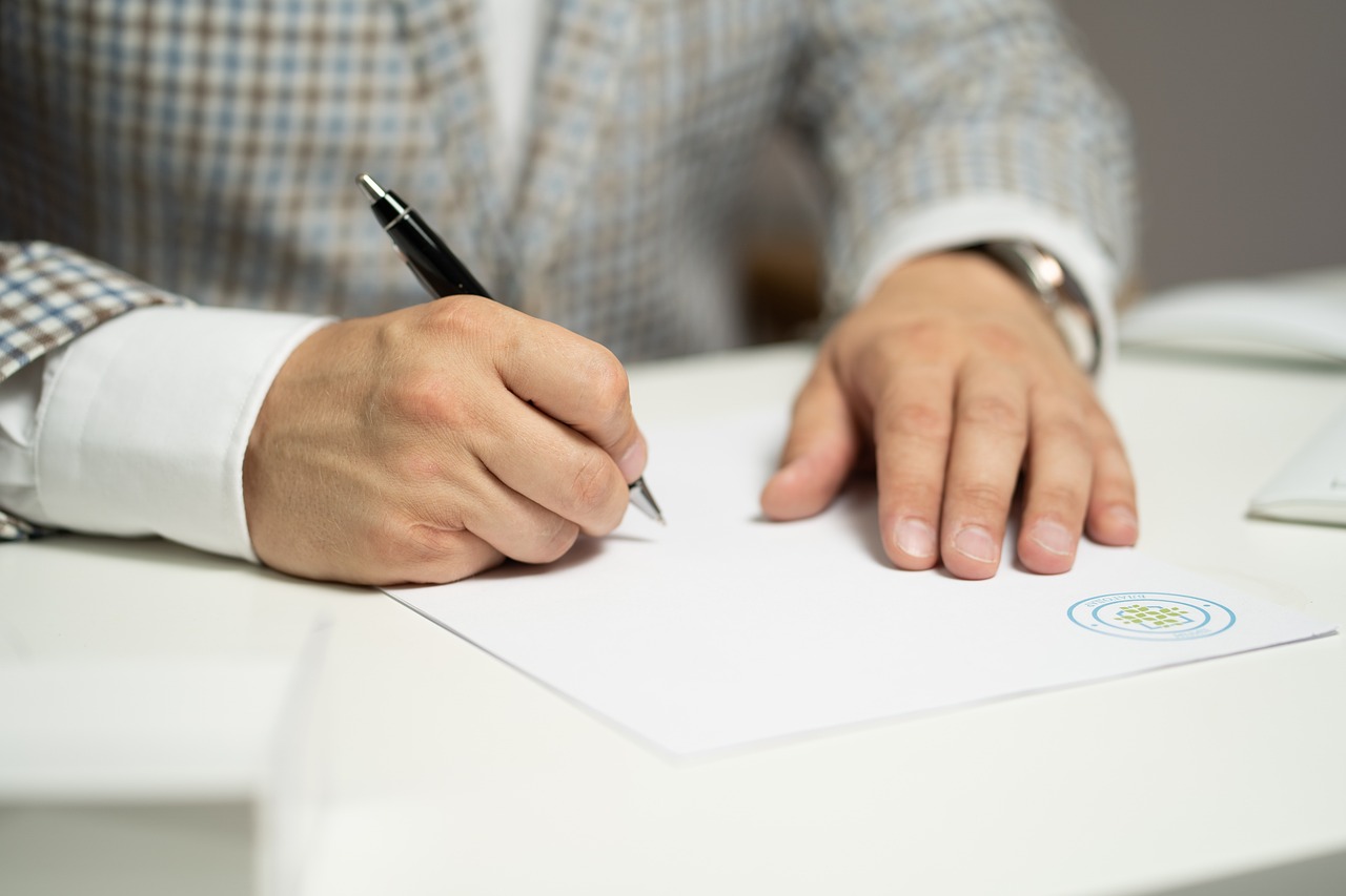 découvrez les objectifs et l'importance de l'accord de paris, un traité international fondamental visant à lutter contre le changement climatique en limitant le réchauffement à 1,5 °c. informez-vous sur les engagements des pays et les actions nécessaires pour préserver notre planète.