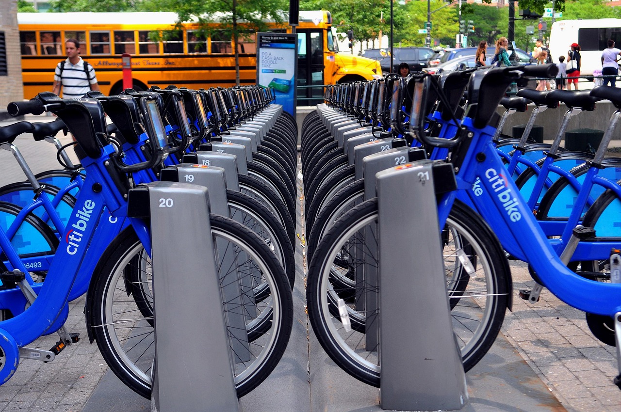 découvrez les avantages du vélo comme moyen de transport quotidien : écologique, économique et bénéfique pour la santé. adoptez le bike commuting pour vos trajets urbains.