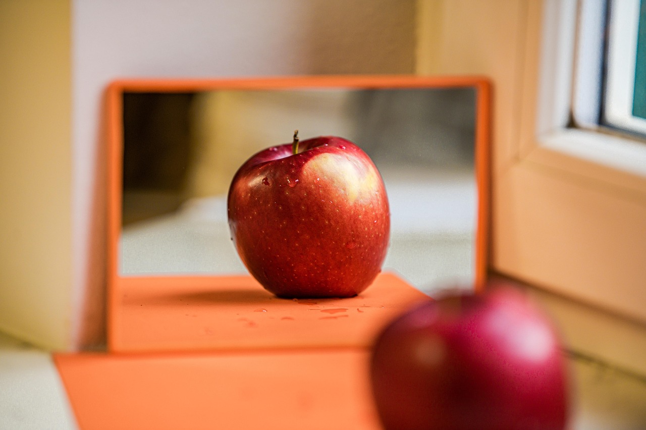 découvrez l'effet de miroir sale, une technique artistique fascinante qui ajoute une touche unique et intrigante à vos créations visuelles. apprenez comment manipuler les reflets pour créer une ambiance mystérieuse et captivante.