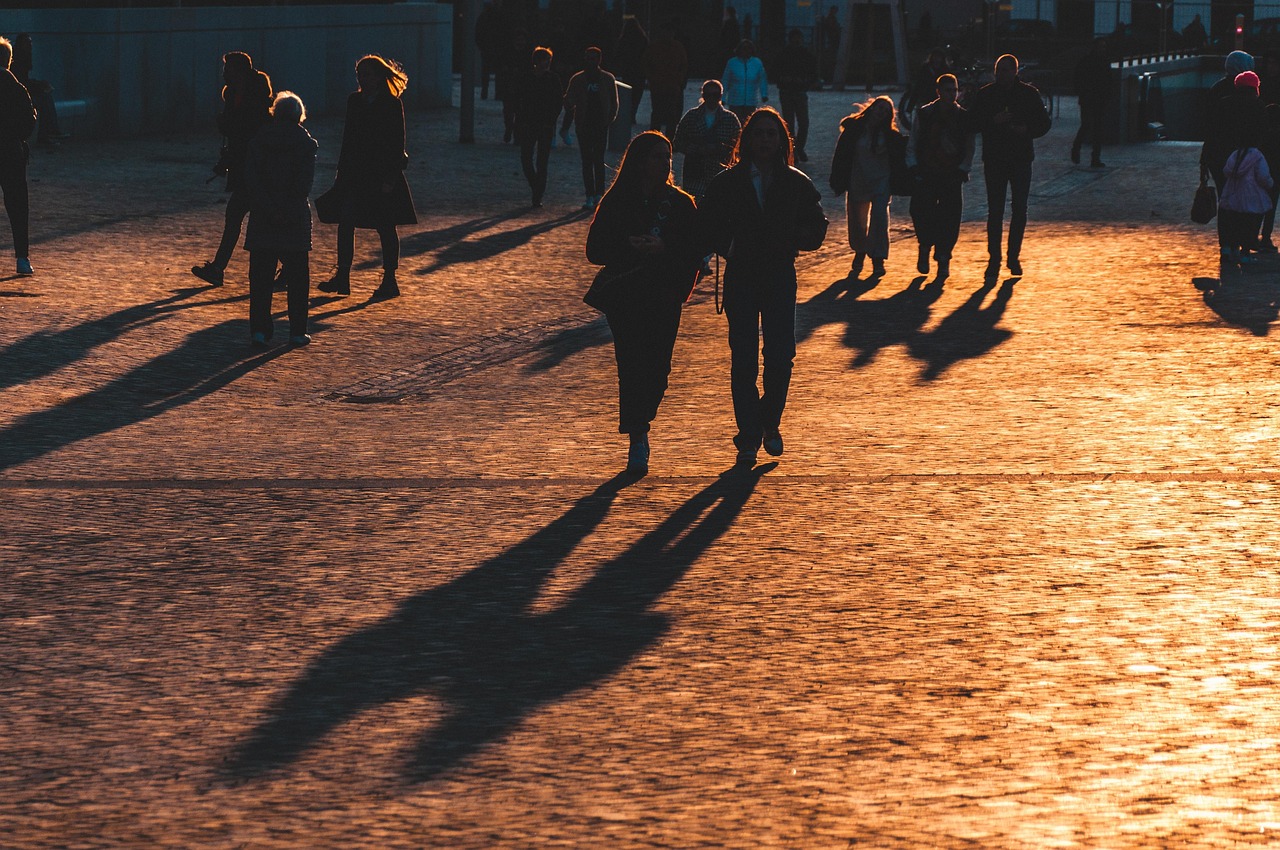 découvrez le renouveau urbain : un processus dynamique de transformation des villes qui revitalise les quartiers, améliore la qualité de vie et stimule l'économie tout en préservant le patrimoine culturel.