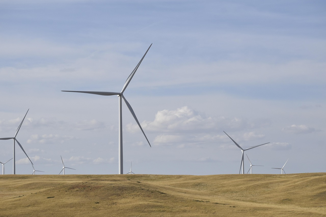 découvrez notre projet de parc éolien innovant visant à produire une énergie propre et durable pour un avenir respectueux de l'environnement.