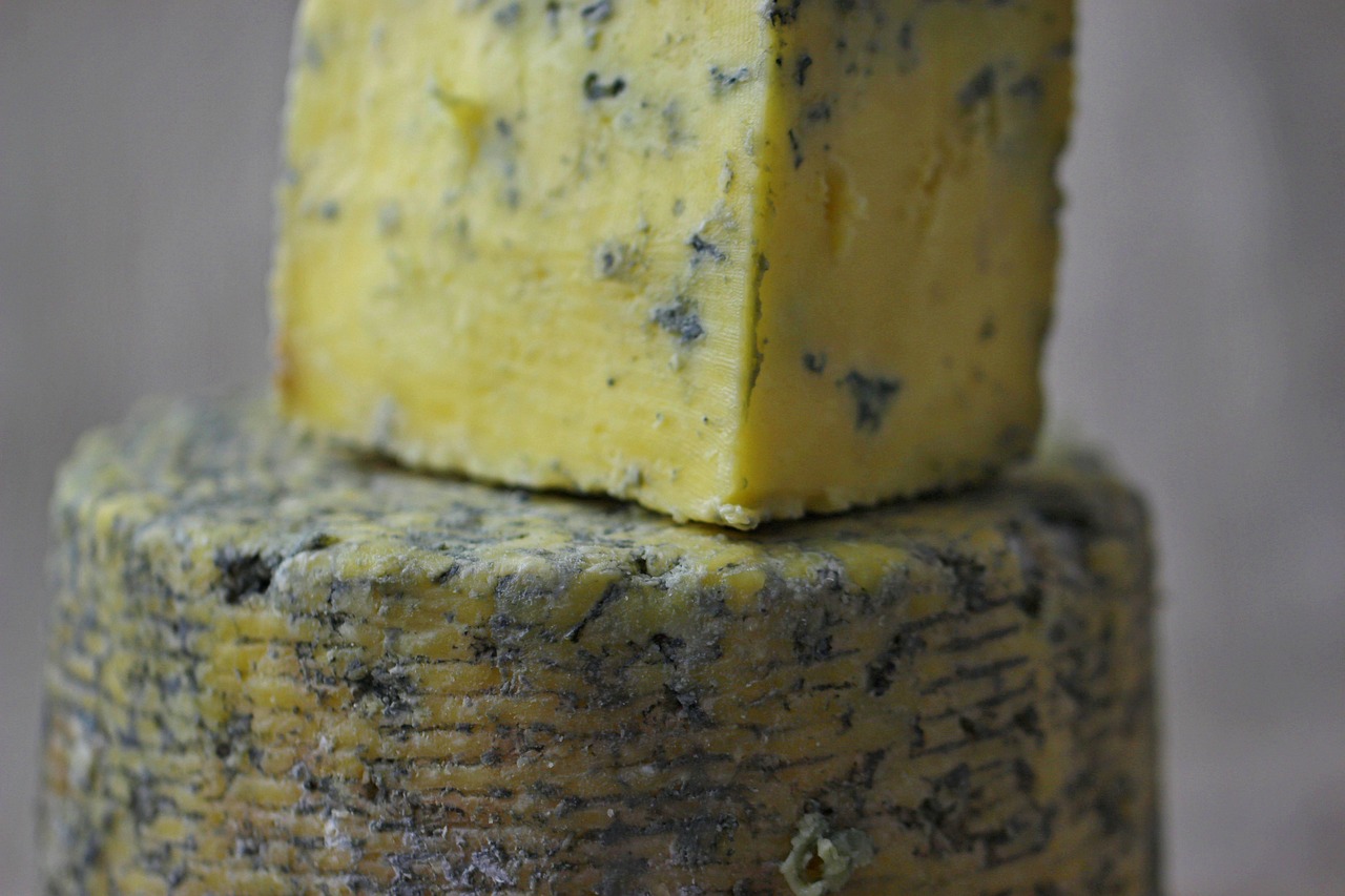 découvrez le processus complet de production du fromage, des matières premières à la maturation. apprenez les étapes essentielles, les méthodes traditionnelles et les innovations dans la fabrication du fromage.