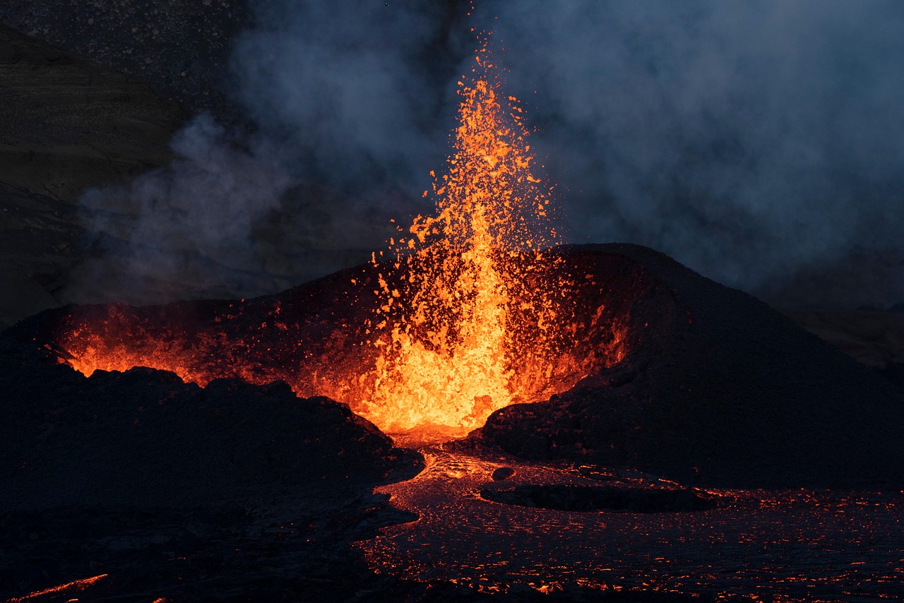 découvrez les différentes catégories de dangers naturels, leur impact sur notre environnement et les stratégies pour s'en protéger. informez-vous sur les mesures de prévention et les solutions durables pour minimiser les effets des catastrophes naturelles.