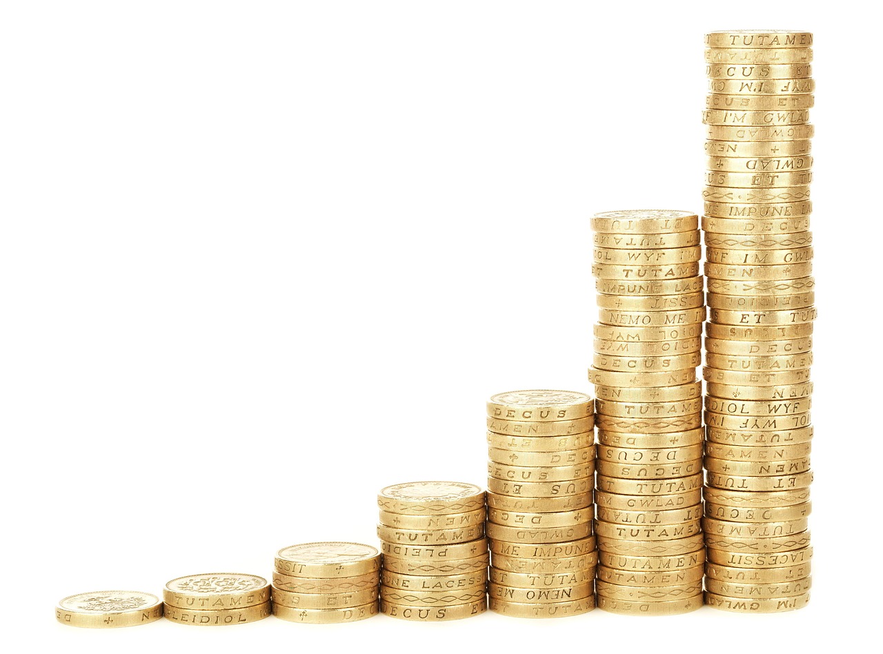 Bélier, Taureau, Gémeaux : les astrologues prévoient une pluie de gains financiers en mai 2026