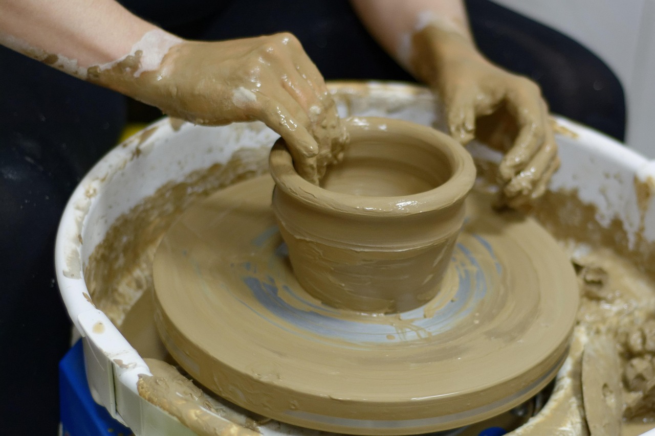 Etienne Noël : l’oublié qui a révolutionné la poterie de Dieulefit
